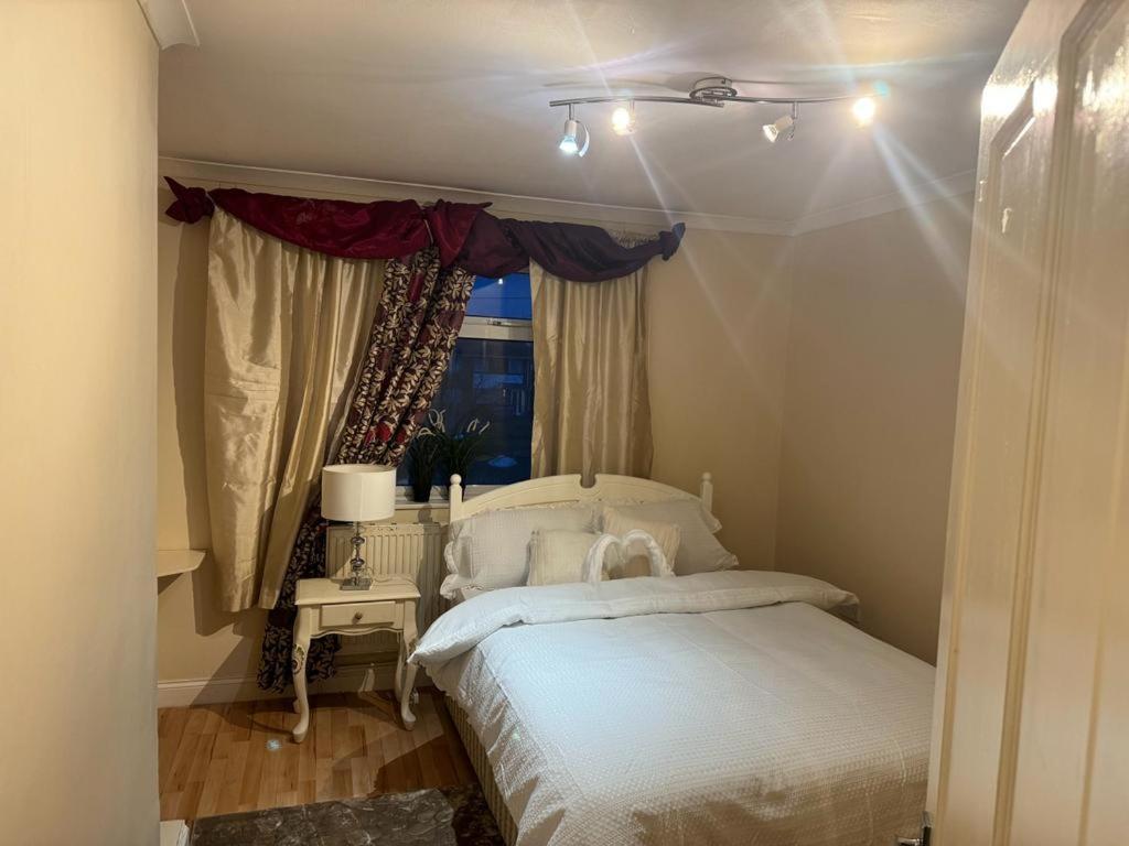 El Met Global Apartment Erith Bagian luar foto