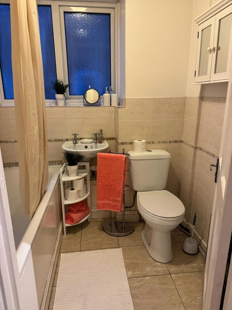 El Met Global Apartment Erith Bagian luar foto